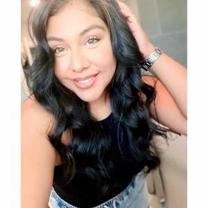 Meet your Posher, Danielle